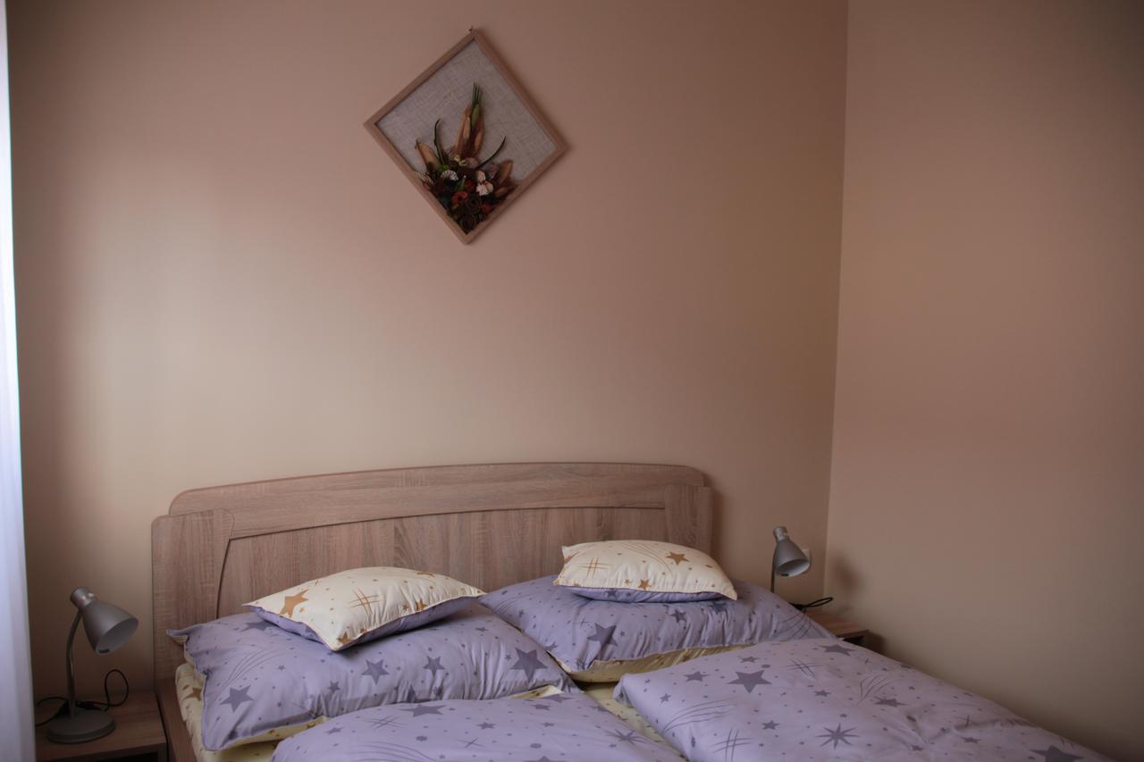 Imola Es Andrea Apartmanhaz 2 Hajduszoboszlo Exterior photo
